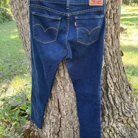 Levi 711 Skinny Jeans in size 27 - Picture 2 of 4